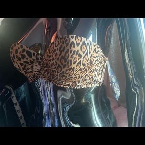 Victoria’s Secret Sexy bandeau bikini in leopard NWT 32C/L